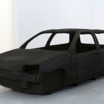 Adel Abdessemed Practice Zero Tolerance, 2006 Moulage en argile d'une voiture Céramique cuite au four à gaz - 365 x 165 x 120 cm Œuvre produite pour La Criée, Rennes & le Frac Ile-de-France / Le Plateau, Paris Photo : Marc Domage