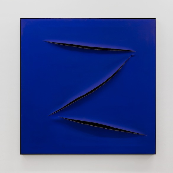 Maurizio Cattelan, Untitled (Zorro), 1999. Acrylique sur toile, 110 x 110 cm. Courtesy Maurizio Cattelan ; Galerie Perrotin.