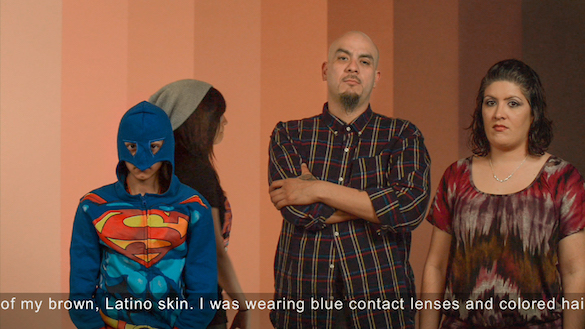 Sylvie Blocher, Living Pictures / Skintone, 2014 Installation vidéo HD , 49 min 35 sec Filmée avec des habitants de la communauté latino de San Antonio au Texas Courtesy de l’artiste