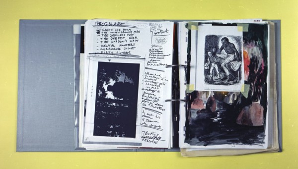 Sculpture is not just a thing, volume 34, pp 212-213, sur fond jaune 2007
