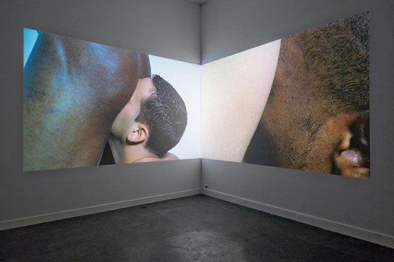 Patrizio Di Massimo Faccetta Negra, Faccetta Bianca, 2010. Courtoisie de T293, Naples. Crédit Photo : Blaise Adilon / © MAGASIN-CNAC.