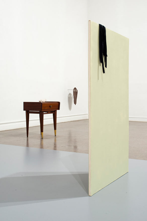 Emilie Pitoiset, Vue de son exposition / View of her solo exhibition, « Les actions silencieuses », Frac Champagne-Ardenne, 2013.