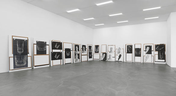 Vue de l’exposition / Installation view « Ed Atkins », Kunsthalle Zürich, 2014 © Stefan Altenburger Photography Zurich