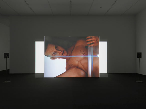 Vue de l’exposition / Installation view « Ed Atkins », Kunsthalle Zürich, 2014 © Stefan Altenburger Photography Zurich